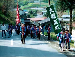 成就神社の春祭り