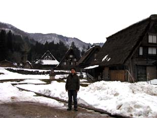 世界遺産の白川郷の合掌造り集落。